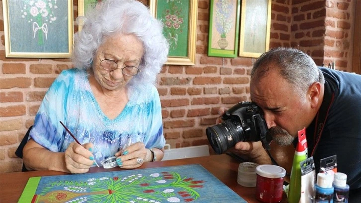 Akaryakıt istasyonunun fotoğraf sevdalısı mensubu Edirne'nin el sanatlarını geleceğe taşıyor