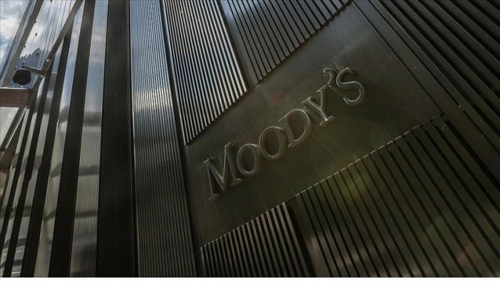 Moody's Rusya'nın güven notunu düşürdü
