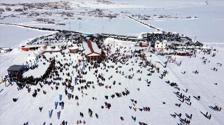 Van'da planlı kayak festivali yer illerden dip dikkat gördü