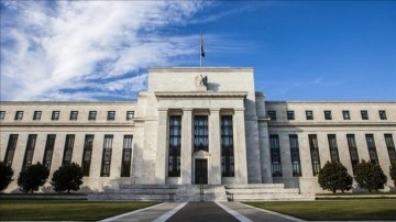 Fed faiz oranını değiştirmedi, servet alımlarının hızında azalmaya gitti