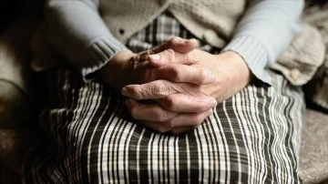 Yaşlılar düşüncesince etkin 'gerontologlar' afiyet grubu mesleği içine engelleme edildi